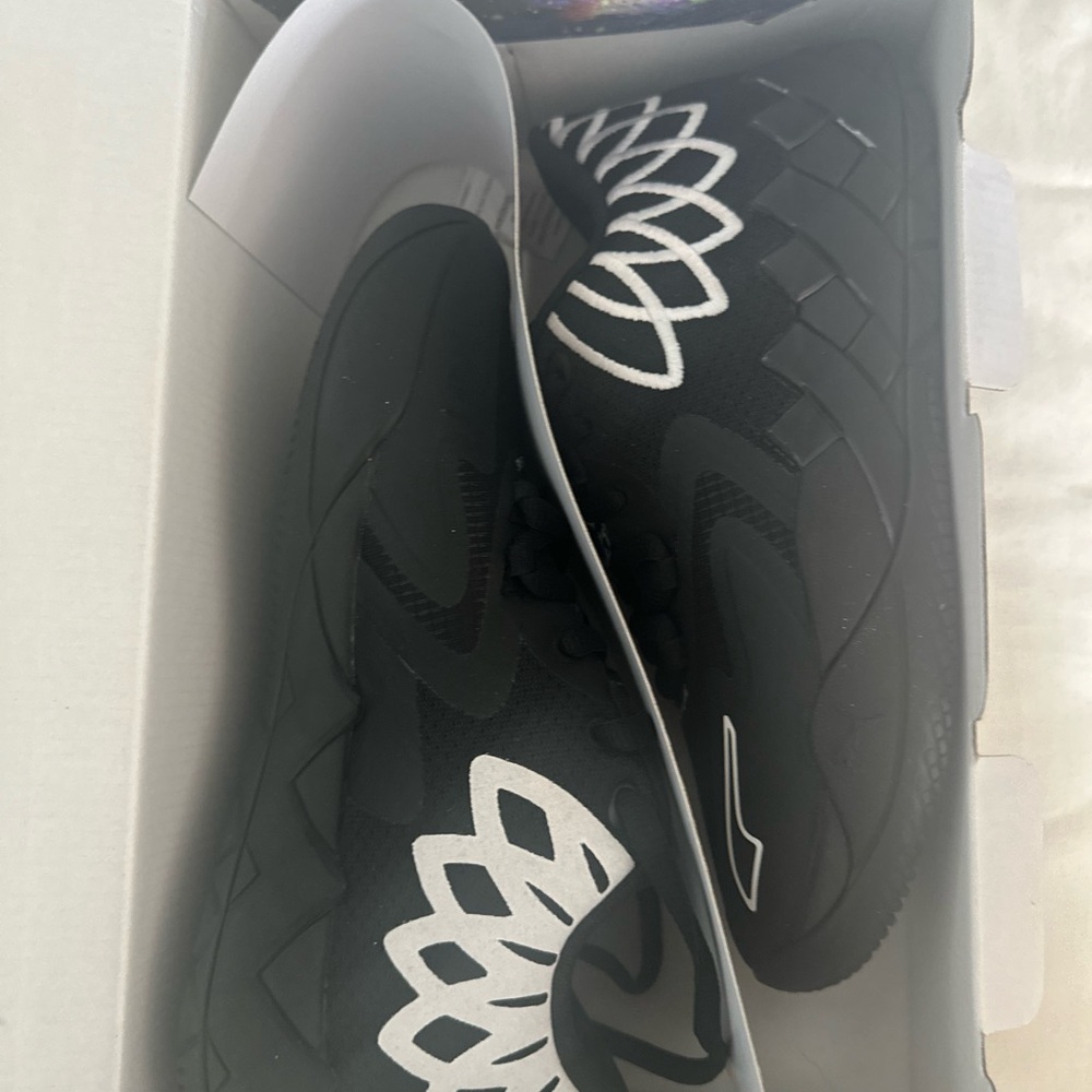 Puma Black and White Men's Shoes